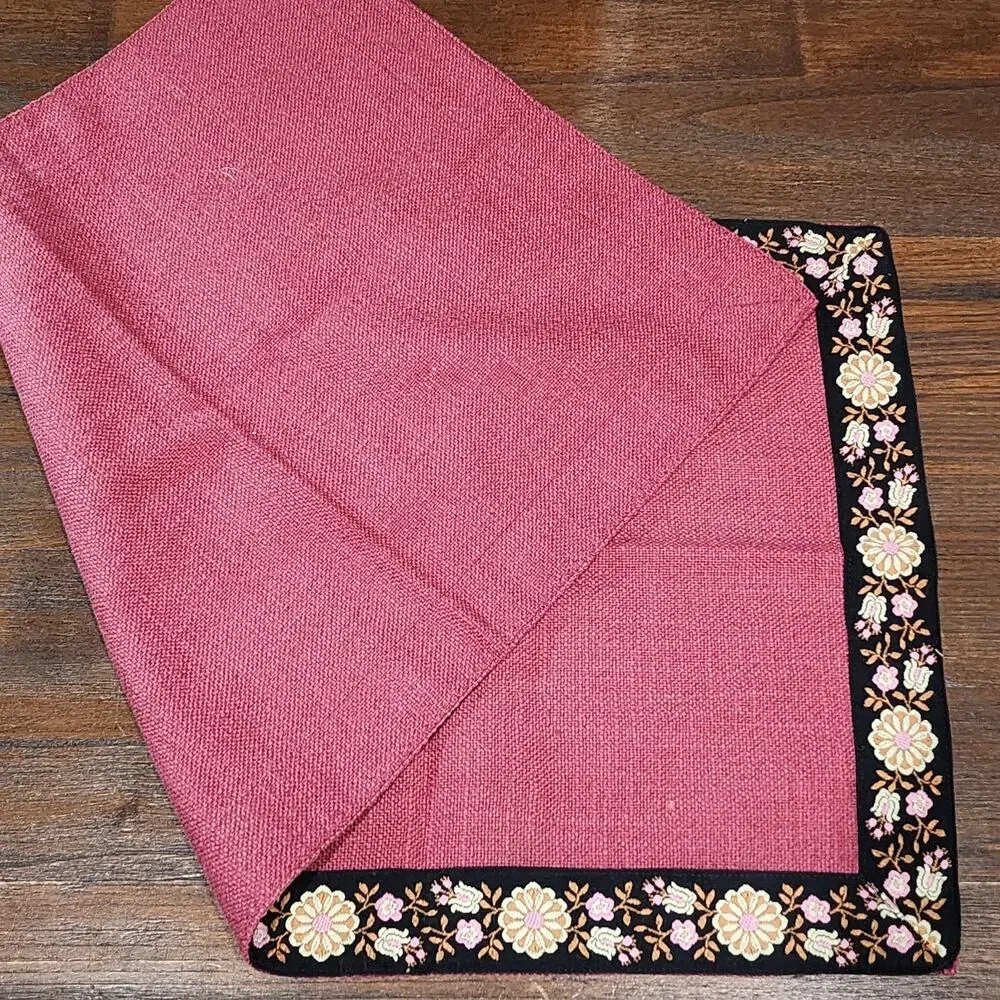 Floral Embroidered Border Textured Table Runner Red 16